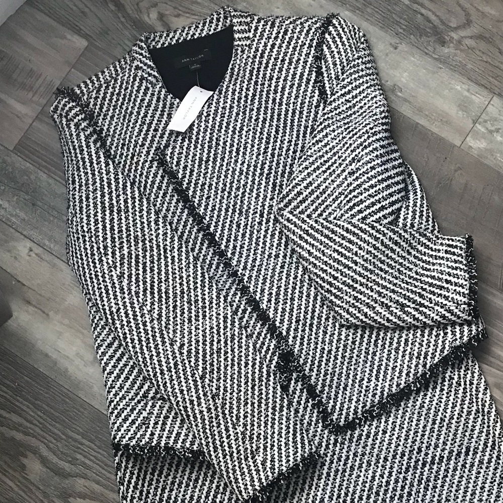 Ann Taylor Skirt Suit (Set)